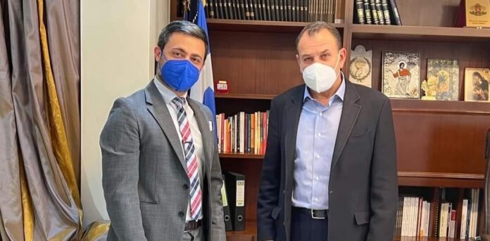 Επίσκεψη-του-ΥΕΘΑ-Νίκου-Παναγιωτόπουλου-στον-Αντιπεριφερειάρχη-Καβάλας-Αλέξη-Πολίτη