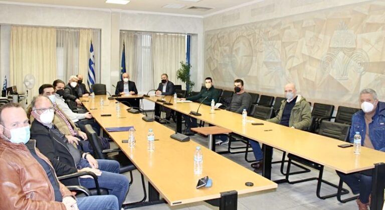 Σύσκεψη-του-Περιφεριάρχη-ΑΜΘ-Χρήστου-Μέτιου-με-εκπροσώπους-αγροτικών-και-κτηνοτροφικών-συλλόγων-της-Περιφέρειας