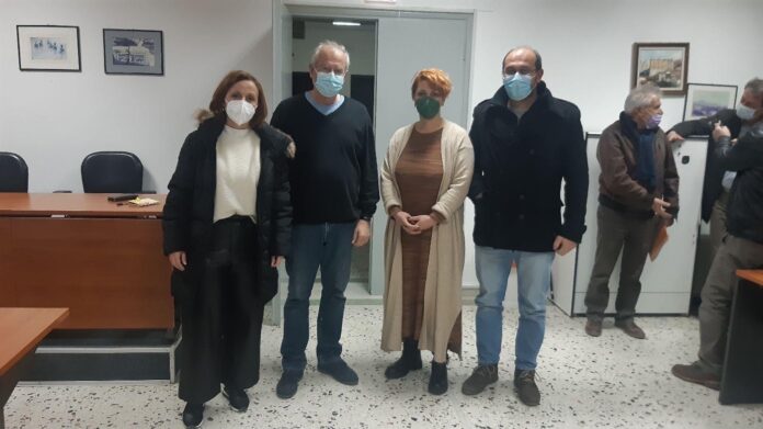 Συνάντηση-του-Δημάρχου-Καβάλας,-Θόδωρου-Μουριάδη,-με-τους-Συλλόγους-Γονέων-και-Κηδεμόνων-του-Γυμνασίου-και-του-Λυκείου-Κρηνίδων Συνάντηση-του-Δημάρχου-Καβάλας,-Θόδωρου-Μουριάδη,-με-τους-Συλλόγους-Γονέων-και-Κηδεμόνων-του-Γυμνασίου-και-του-Λυκείου-Κρηνίδων
