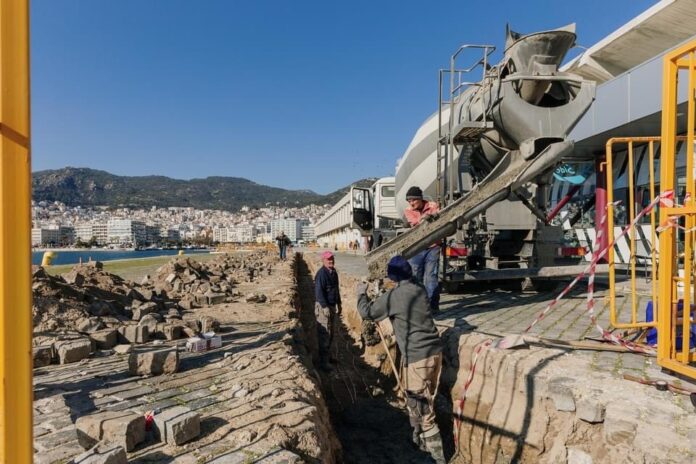 Το-έργο-της-επέκτασης-των-δικτύων-ηλεκτροφωτισμού-και-τροφοδοσίας-ελλιμενισμένων-σκαφών-προχωρά