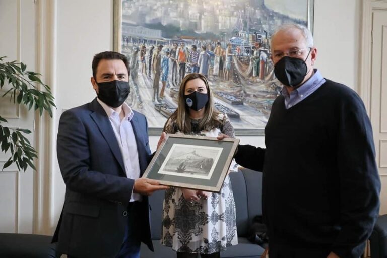 Σύσκεψη-Δημάρχου-με-διευθύνοντες-συμβούλους-ΤΑΙΠΕΔ-και-ΟΛΚ