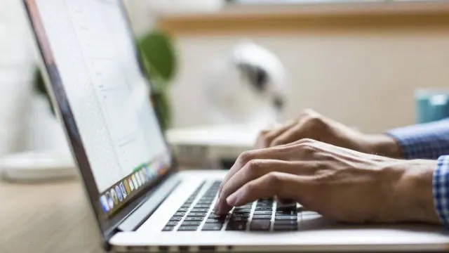 Πήρε-e-mail-ότι-του-έστειλαν-δέμα-και-του-«έφαγαν»-7.755-ευρώ Πήρε-e-mail-ότι-του-έστειλαν-δέμα-και-του-«έφαγαν»-7.755-ευρώ