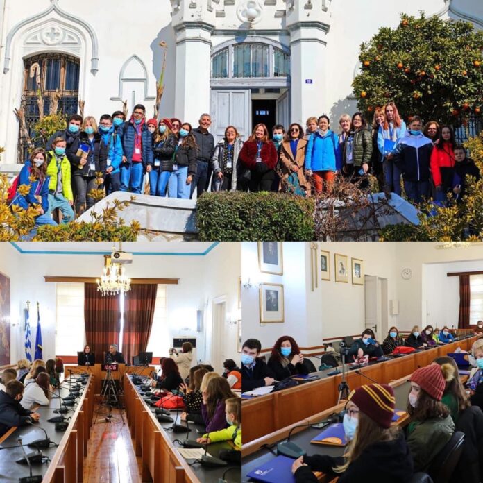 Επίσκεψη-στο-Δημαρχείο-Καβάλας-μαθητών-και-εκπαιδευτικών-από-Πολωνία,-Λετονία-και-Πορτογαλία Επίσκεψη-στο-Δημαρχείο-Καβάλας-μαθητών-και-εκπαιδευτικών-από-Πολωνία,-Λετονία-και-Πορτογαλία