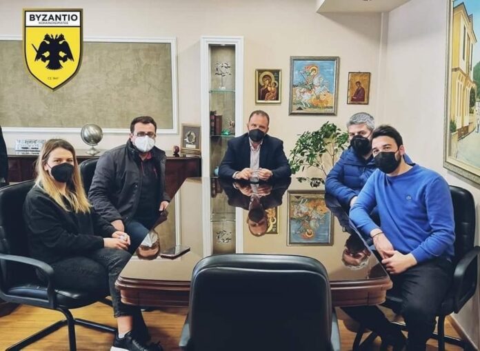 Συνάντηση-του-διοικητικού-συμβουλίου-του-Βυζαντίου-Κοκκινοχώματος-με-τον-Δήμαρχο-Παγγαίου Συνάντηση-του-διοικητικού-συμβουλίου-του-Βυζαντίου-Κοκκινοχώματος-με-τον-Δήμαρχο-Παγγαίου