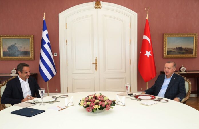 Κωνσταντινούπολη:-Οι-πρώτες-φωτογραφίες-από-το-γεύμα-Μητσοτάκη-–-Ερντογάν Κωνσταντινούπολη:-Οι-πρώτες-φωτογραφίες-από-το-γεύμα-Μητσοτάκη-–-Ερντογάν