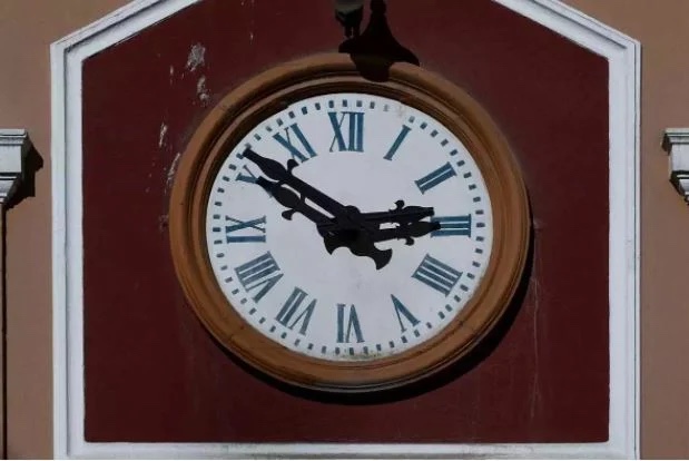 Αλλαγή-ώρας-2022:-Πότε-θα-γυρίσουμε-τα-ρολόγια-μία-ώρα-μπροστά Αλλαγή-ώρας-2022:-Πότε-θα-γυρίσουμε-τα-ρολόγια-μία-ώρα-μπροστά