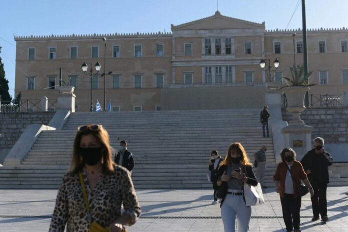Κορονοϊός:-Τον-Μάιο-πέφτουν-οι-μάσκες-–-Πότε-καταργείται-το-πιστοποιητικό-εμβολιασμού Κορονοϊός:-Τον-Μάιο-πέφτουν-οι-μάσκες-–-Πότε-καταργείται-το-πιστοποιητικό-εμβολιασμού