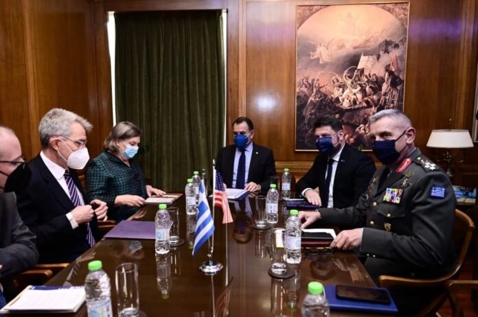 Η-επίσκεψη-των-Αμερικανών-Αξιωματούχων-στο-ΓΕΕΘΑ-και-η-«Σούδα-του-Βορρά»