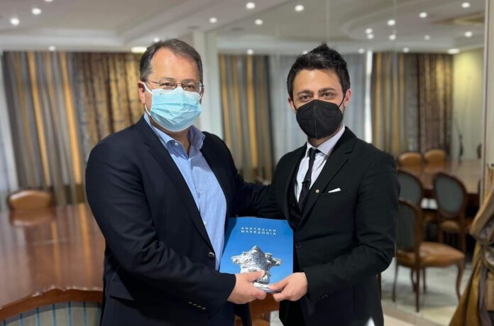 Επίσκεψη-του-Υφυπουργού-Αγροτικής-Ανάπτυξης-και-Τροφίμων-Γεωργίου-Στύλιου-στον-Αντιπεριφερειάρχη-Καβάλας Επίσκεψη-του-Υφυπουργού-Αγροτικής-Ανάπτυξης-και-Τροφίμων-Γεωργίου-Στύλιου-στον-Αντιπεριφερειάρχη-Καβάλας