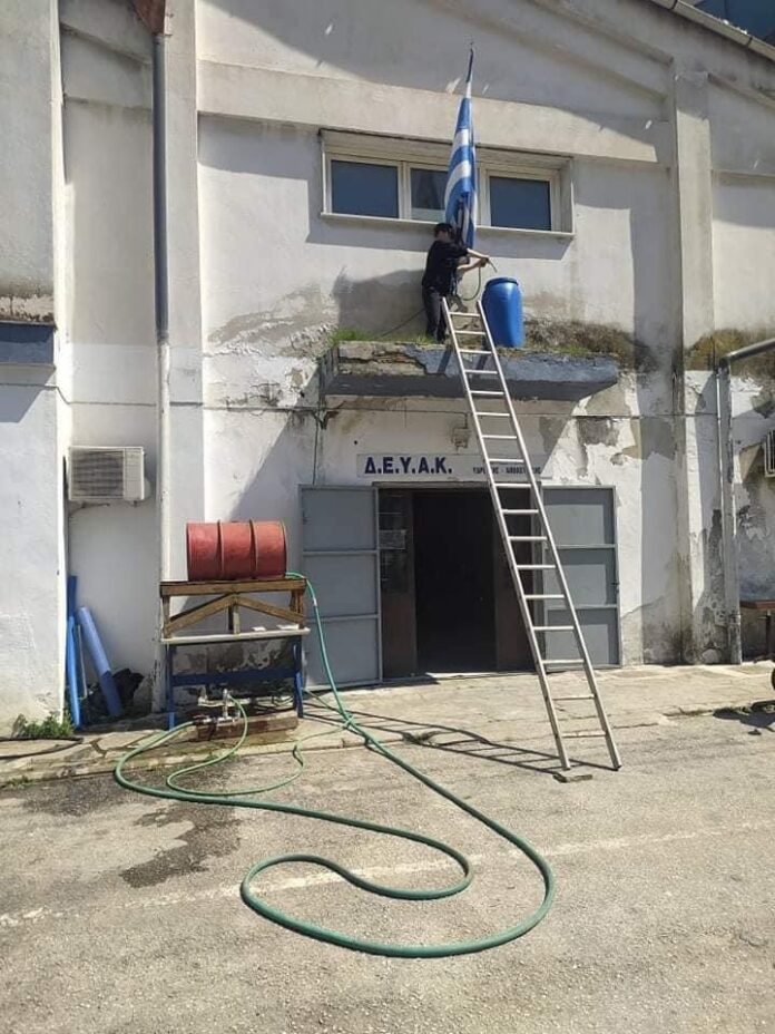 Επίδειξη-συστήματος-«ΥΔΡΑΥΛΙΚΟΣ-ΚΡΙΟΣ»-στη-ΔΕΥΑΚ-από-το-Γυμνάσιο-Κρηνίδων Επίδειξη-συστήματος-«ΥΔΡΑΥΛΙΚΟΣ-ΚΡΙΟΣ»-στη-ΔΕΥΑΚ-από-το-Γυμνάσιο-Κρηνίδων