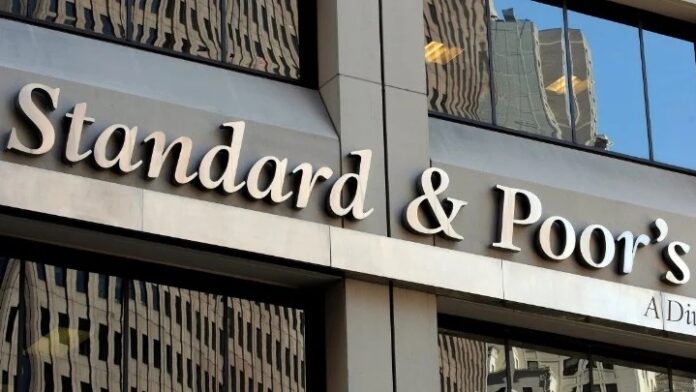 standard-and-poor’s:-Αναβάθμιση-της-ελληνικής-οικονομίας-από-ΒΒ-σε-bb+