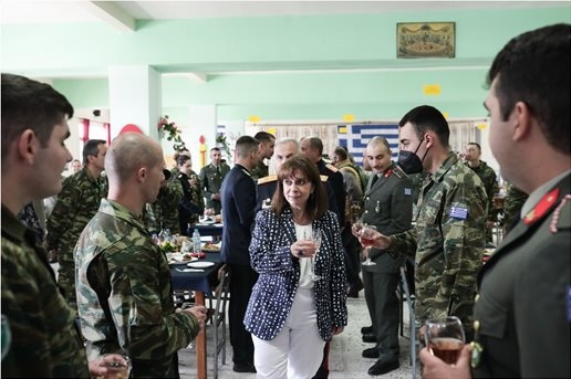 Στην-Σταυρούπολη-Ξάνθης-η-Κατερίνα-Σακελλαροπούλου-–-Η-βόλτα-της-Προέδρου-στον-τόπο-καταγωγής-της Στην-Σταυρούπολη-Ξάνθης-η-Κατερίνα-Σακελλαροπούλου-–-Η-βόλτα-της-Προέδρου-στον-τόπο-καταγωγής-της