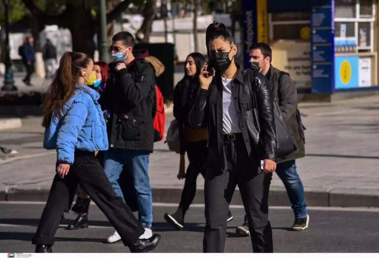 Πλεύρης-για-μάσκες:-Παραμένουν-μέχρι-τέλη-Μαΐου,-μετά-ίσως-περιοριστεί-η-χρήση-τους