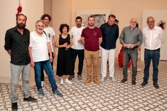 6ος-Καλλιτεχνικός-Μάιος-–-Έκθεση-Σύγχρονης-Τέχνης-στη-Μεγάλη-Λέσχη-(27/5-5/6) 6ος-Καλλιτεχνικός-Μάιος-–-Έκθεση-Σύγχρονης-Τέχνης-στη-Μεγάλη-Λέσχη-(27/5-5/6)