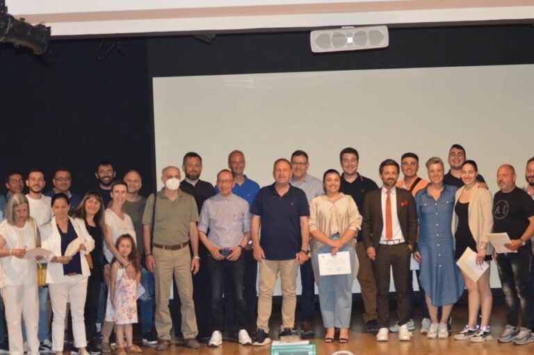 Βράβευση-εκπαιδευμένων-εθελοντών-χρήσης-απινιδωτών-απο-τον-Δήμο-Παγγαίου