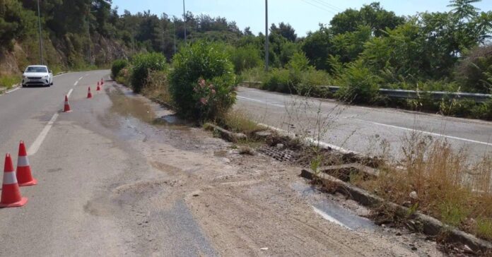Κλειστό-το-ρεύμα-προς-Παληό