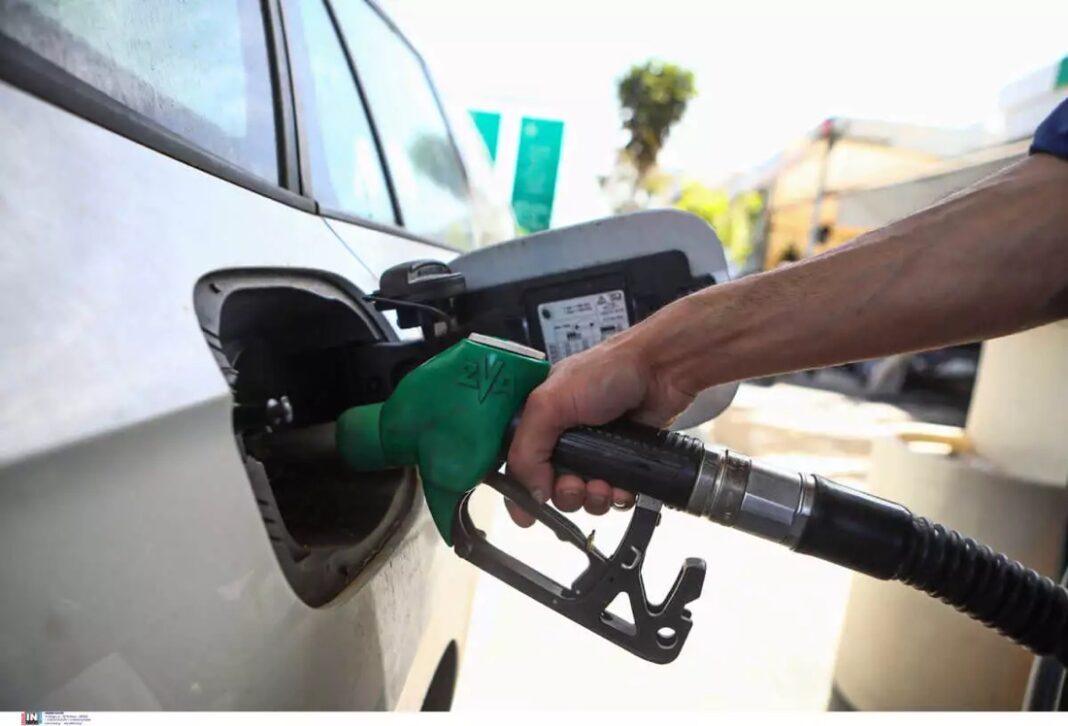 Επιδότηση-καυσίμων:-Έρχονται-οι-ανακοινώσεις-για-το-fuel-pass-–-Έως-και-2,8-ευρώ-η-βενζίνη-σε-νησιά