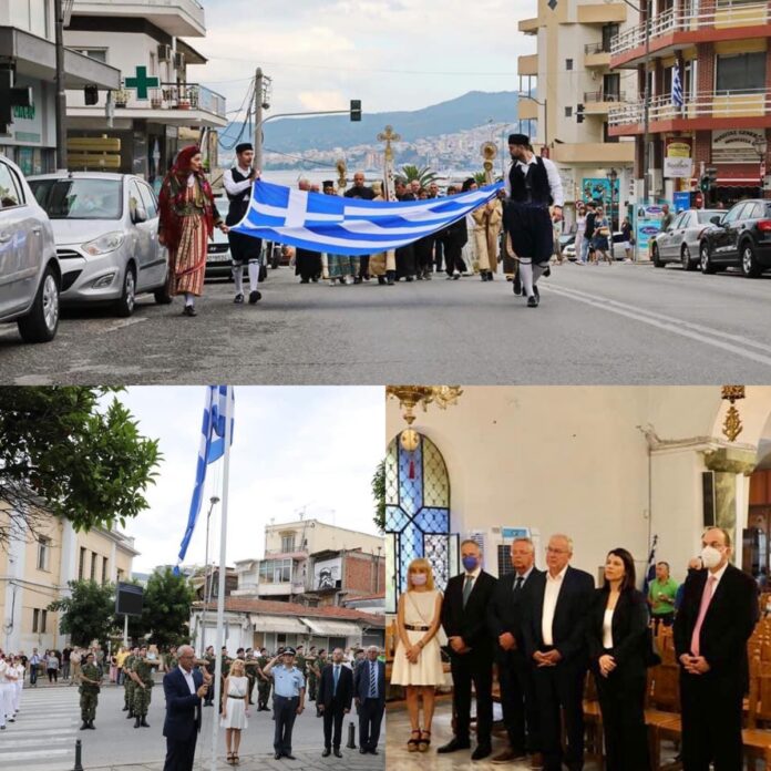 Επέτειος-Απελευθέρωσης-της-Καβάλας-–-Επίσημη-έπαρση-της-ελληνικής-σημαίας-στο-μνημείο-πεσόντων-από-τον-Δήμαρχο-Καβάλας,-Θόδωρο-Μουριάδη