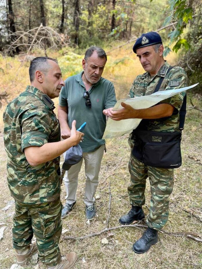 Στη-Θάσο-ο-ΥΕΘΑ-Νίκος-Παναγιωτόπουλος-Σημαντική-η-συμβολή-των-ενόπλων-δυνάμεων-στη-κατάσβεση
