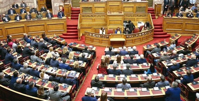 Σκληρή-μάχη-στη-Βουλή-για-την-υπόθεση-των-παρακολουθήσεων Σκληρή-μάχη-στη-Βουλή-για-την-υπόθεση-των-παρακολουθήσεων