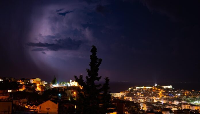 Μικρή-μεταβολή-θα-παρουσιάσει-το-σκηνικό-του-καιρού-από-τα-ξημερώματα-της-Παρασκευής Μικρή-μεταβολή-θα-παρουσιάσει-το-σκηνικό-του-καιρού-από-τα-ξημερώματα-της-Παρασκευής