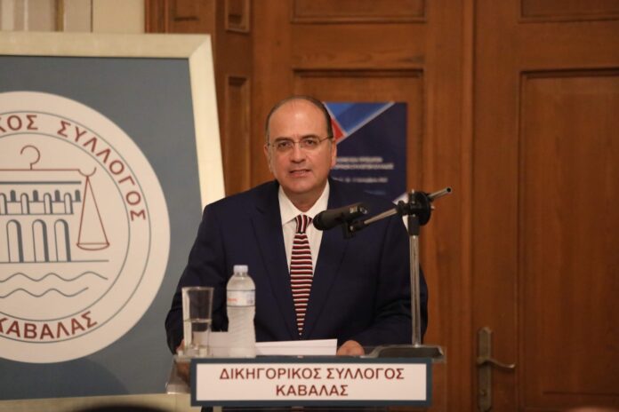 Μακάριος-Λαζαρίδης:-Ψηλά-στη-συνείδηση-των-πολιτών-ο-ρόλος-των-δικηγόρων Μακάριος-Λαζαρίδης:-Ψηλά-στη-συνείδηση-των-πολιτών-ο-ρόλος-των-δικηγόρων