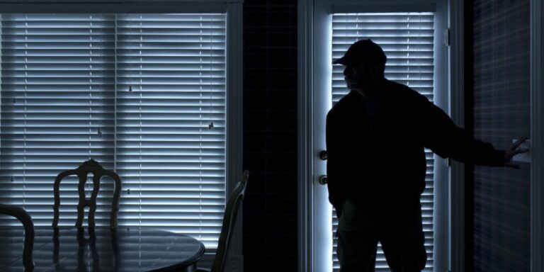 Διάρρηξη-στην-περιοχή-της-Κηπούπολης-Η-ιδιοκτήτρια-ήταν-μέσα-στο-σπίτι