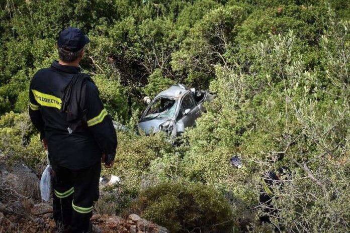 Πτώση-γυναίκας-σε-γκρεμό-400-μέτρων-μετά-από-τροχαίο-–-Μεγάλη-επιχείρηση-διάσωσης Πτώση-γυναίκας-σε-γκρεμό-400-μέτρων-μετά-από-τροχαίο-–-Μεγάλη-επιχείρηση-διάσωσης