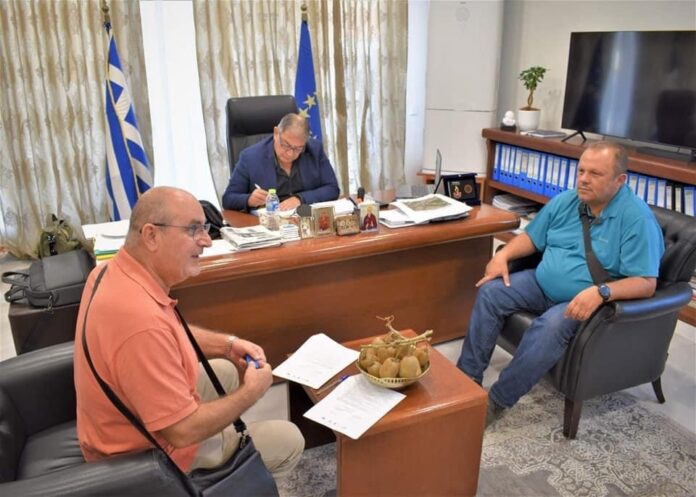 Υπογράφηκε-η-σύμβαση-προϋπολογισμού-500.000e-για-τον-εξωραϊσμό-και-ανακαίνιση-της-Πλατείας-Ηρώων-στη-Χρυσούπολη Υπογράφηκε-η-σύμβαση-προϋπολογισμού-500.000e-για-τον-εξωραϊσμό-και-ανακαίνιση-της-Πλατείας-Ηρώων-στη-Χρυσούπολη