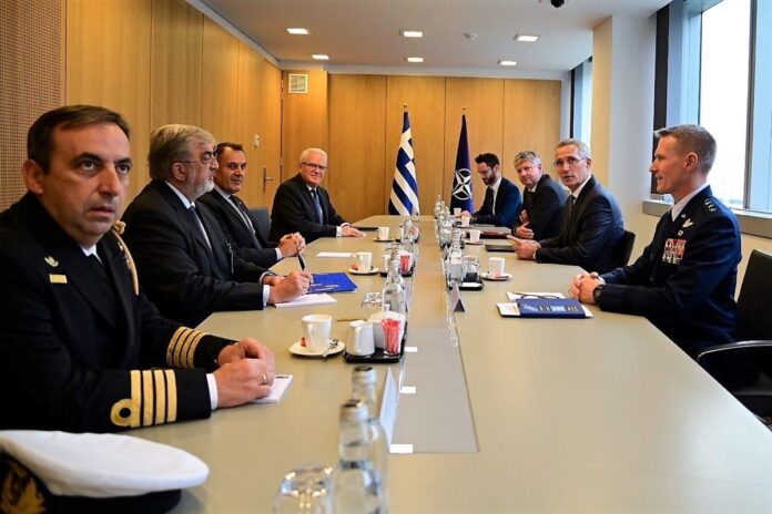 Συνάντηση-Παναγιωτόπουλου-με-τον-Στόλτενμπεργκ-στις-Βρυξέλλες