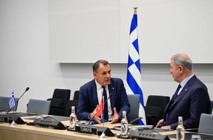 Συνάντηση-του-ΥΕΘΑ-Νικόλαου-Παναγιωτόπουλου-με-ΥΠΑΜ-Τουρκιάς-Χουλουσί-Ακάρ-στο-περιθώριο-της-Συνόδου-ΥΠΑΜ-του-ΝΑΤΟ Συνάντηση-του-ΥΕΘΑ-Νικόλαου-Παναγιωτόπουλου-με-ΥΠΑΜ-Τουρκιάς-Χουλουσί-Ακάρ-στο-περιθώριο-της-Συνόδου-ΥΠΑΜ-του-ΝΑΤΟ