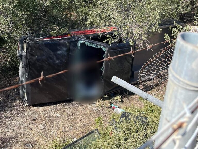 Θανατηφόρο-τροχαίο-στη-Νέα-Πέραμο-Ο-οδηγός-έπαθε-ανακοπή