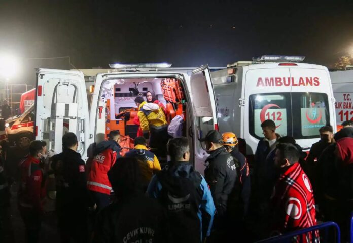 Τουρκία:-15-εγκλωβισμένοι-στο-ανθρακωρυχείο-–-Κυριάκος-Μητσοτάκης:-Είμαστε-έτοιμοι-να-βοηθήσουμε Τουρκία:-15-εγκλωβισμένοι-στο-ανθρακωρυχείο-–-Κυριάκος-Μητσοτάκης:-Είμαστε-έτοιμοι-να-βοηθήσουμε