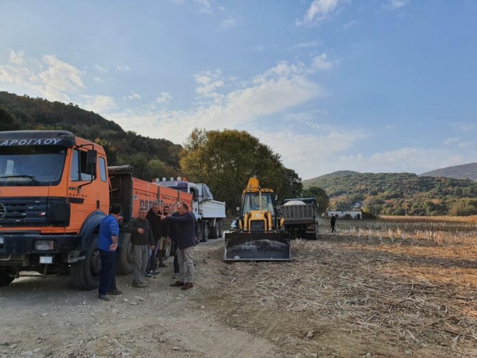 Συνεχίζεται-με-αμείωτους-ρυθμούς-η-βελτίωση-της-αγροτικής-οδοποιίας-στο-Δήμο-Παγγαίου Συνεχίζεται-με-αμείωτους-ρυθμούς-η-βελτίωση-της-αγροτικής-οδοποιίας-στο-Δήμο-Παγγαίου