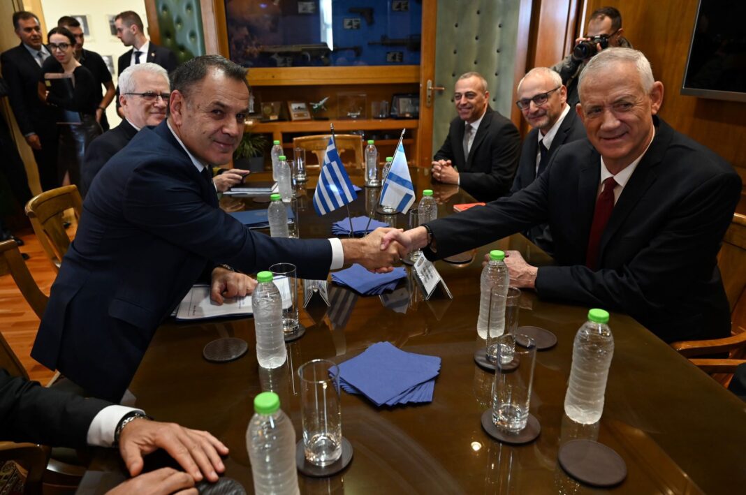 Συνάντηση-του-ΥΕΘΑ-Νικόλαου-Παναγιωτόπουλου-με-τον-Υπουργό-Άμυνας-του-Ισραήλ-κ.-Μπένζαμιν-Γκαντζ