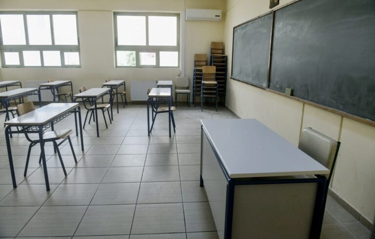 Έτσι-θα-ανοίξουν-τα-σχολεία-τη-Δευτέρα-–-Τι-ισχύει-με-μάσκες-και-απουσίες