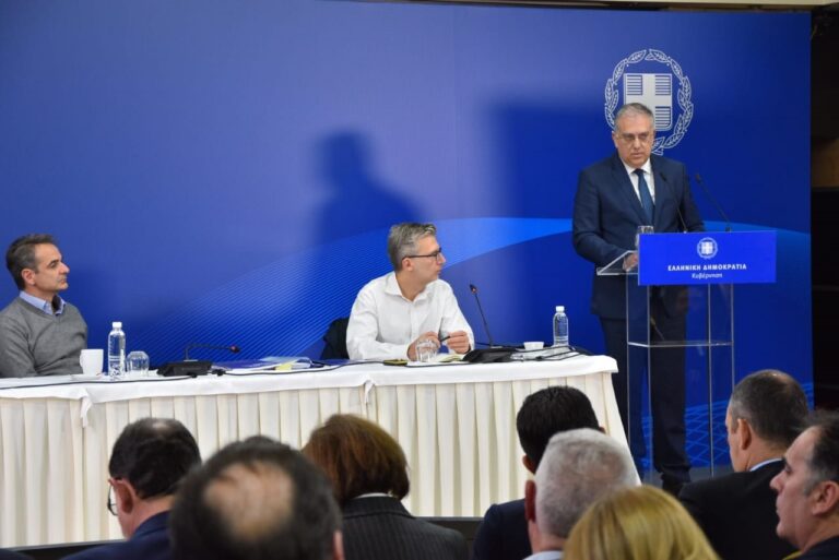 Τάκης-Θεοδωρικάκος:-«Απροσπέλαστα-τα-σύνορα-στον-Έβρο-Η-ΕΛΑΣ.-αντιμετωπίζει-αποτελεσματικά-την-παράνομη-μετανάστευση»