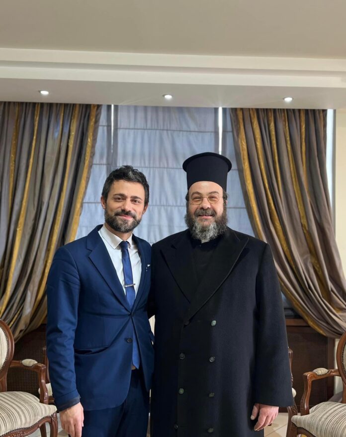 Η-Αντιπεριφέρεια-Καβάλας-δίπλα-στην-εκκλησία Η-Αντιπεριφέρεια-Καβάλας-δίπλα-στην-εκκλησία