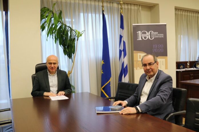 Συνάντηση-του-Χρήστου-Μέτιου-με-τον-Κώστα-Παπακοσμά-Του-ζήτησε-να-συμβάλει-με-την-εμπειρία-του-στην-κατάθεση-συγκεκριμένων-προτάσεων Συνάντηση-του-Χρήστου-Μέτιου-με-τον-Κώστα-Παπακοσμά-Του-ζήτησε-να-συμβάλει-με-την-εμπειρία-του-στην-κατάθεση-συγκεκριμένων-προτάσεων