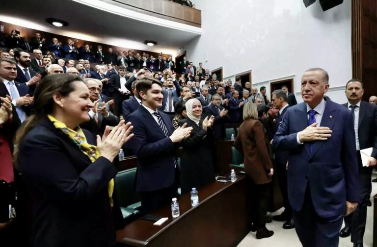 Ερντογάν-εκτός-εαυτού-–-Τα-έβαλε-με-την-αντιπολίτευση-κατηγορώντας-την-Ελλάδα!