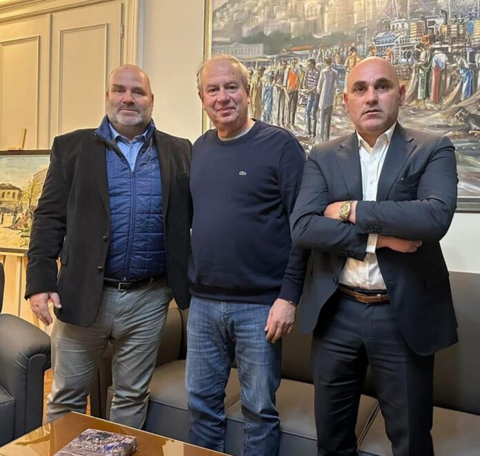 Επίσκεψη-του-νέου-Διευθύνοντα-Συμβούλου-του-ΟΛΚ-στον-Δήμαρχο-Καβάλας Επίσκεψη-του-νέου-Διευθύνοντα-Συμβούλου-του-ΟΛΚ-στον-Δήμαρχο-Καβάλας