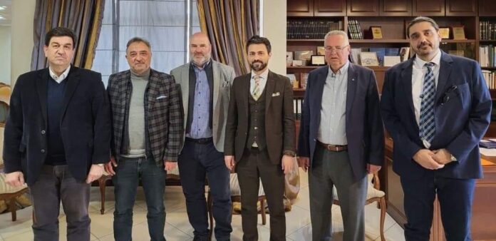 Συνάντηση-Αλέξη-Πολίτη-για-το-θέμα-της-κρουαζιέρας-και-τις-εργασίες-στο-λιμάνι
