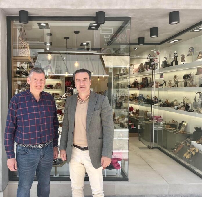 Συνάντηση-Μάκη-Παπαδόπουλου-με-τον-Πρόεδρο-του-Εμπορικού-Συλλόγου Συνάντηση-Μάκη-Παπαδόπουλου-με-τον-Πρόεδρο-του-Εμπορικού-Συλλόγου