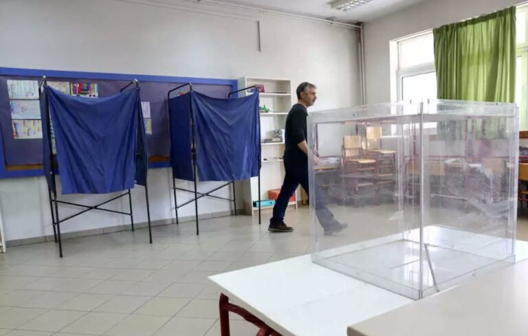 Εκλογές-2023:-Ο-απόλυτος-οδηγός-για-την-κάλπη-–-Τα-εκλογικά-τμήματα,-οι-σταυροί-και-οι-υποψήφιοι