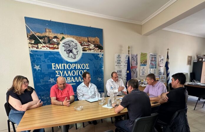 Μακάριος-Λαζαρίδης:-Η-Νέα-Δημοκρατία-βρίσκεται-διαρκώς-στο-πλευρό-των-εμπόρων Μακάριος-Λαζαρίδης:-Η-Νέα-Δημοκρατία-βρίσκεται-διαρκώς-στο-πλευρό-των-εμπόρων