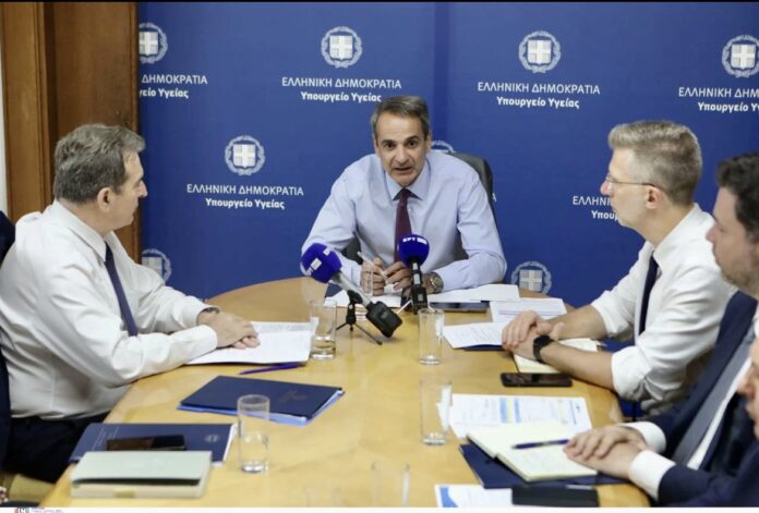 Μητσοτάκης:-Ενίσχυση-του-ΕΚΑΒ-με-στελέχη-της-Πυροσβεστικής-και-των-Ενόπλων-Δυνάμεων-–-Εντός-της-ημέρας-η-ΠΝΠ Μητσοτάκης:-Ενίσχυση-του-ΕΚΑΒ-με-στελέχη-της-Πυροσβεστικής-και-των-Ενόπλων-Δυνάμεων-–-Εντός-της-ημέρας-η-ΠΝΠ