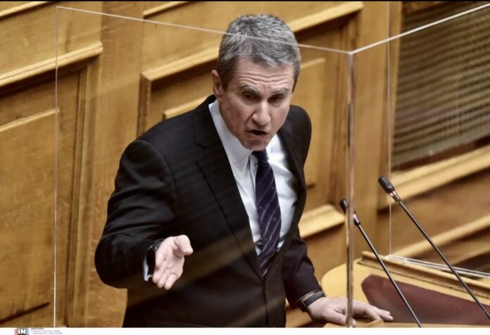 Ανδρέας-Λοβέρδος:-Η-πρώτη-αντίδραση-του-ΠΑΣΟΚ-μετά-την-παραίτησή-του-–-«Καθένας-κρίνεται-από-τις-επιλογές-του»