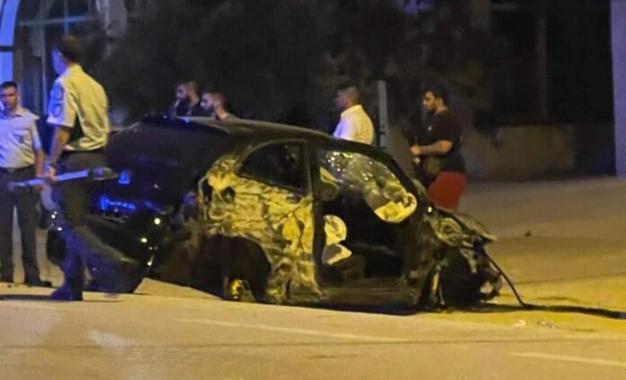 Απο-θαύμα-έζησε-ο-19χρονος-στο-τροχαίο-στη-Νέα-Ηρακλείτσα-Το-αυτοκίνητο-διαλύθηκε