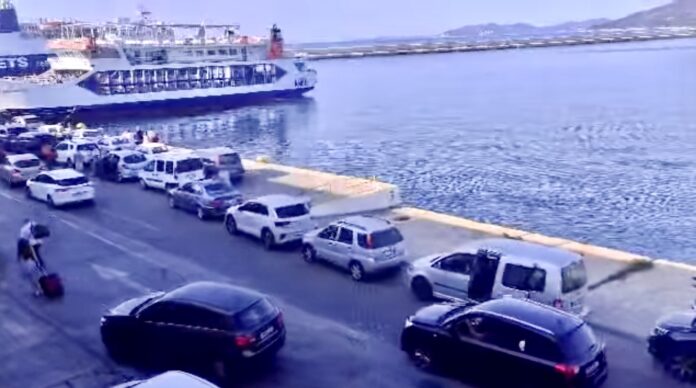 Οι-καλοκαιρινές-διακοπές-ξεκίνησαν-Αυξημένη-η-κίνηση-στο-λιμάνι-της-Καβάλας