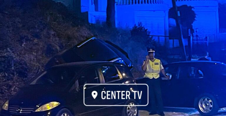 Σοβαρό-τροχαίο-ατύχημα-στο-Παληό-ΙΧ-παρέσυρε-σταθμευμένα-αυτοκίνητα